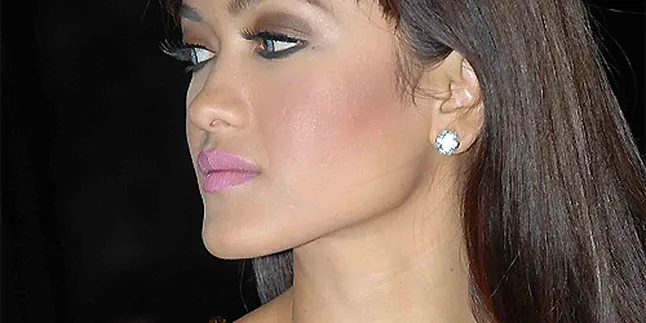 Jupe Sakit Hati Pada Damien