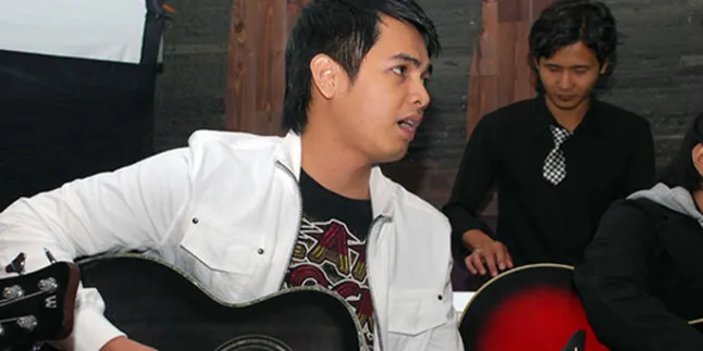 Dilema Tommy Kurniawan, Antara Sinetron dan Musik