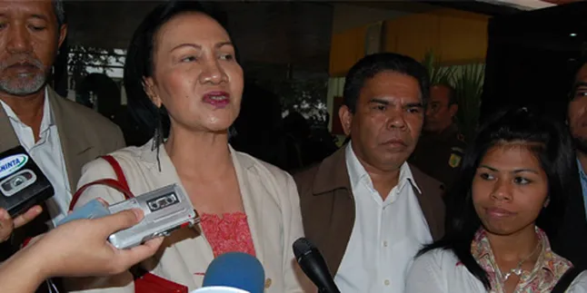 Ratna Sarumpaet Minta Daisy Meyerahkan Diri