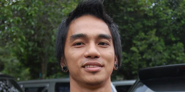 Enda: Ungu Selalu di Samping Pasha