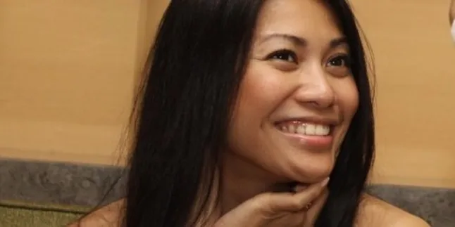 Anggun Minta Penonton Tak Sibuk Ambil Gambarnya