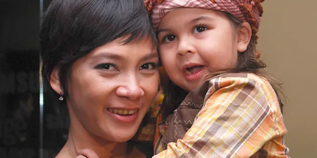 Dian Nitami, Prioritaskan Anak-Anak dan Suami