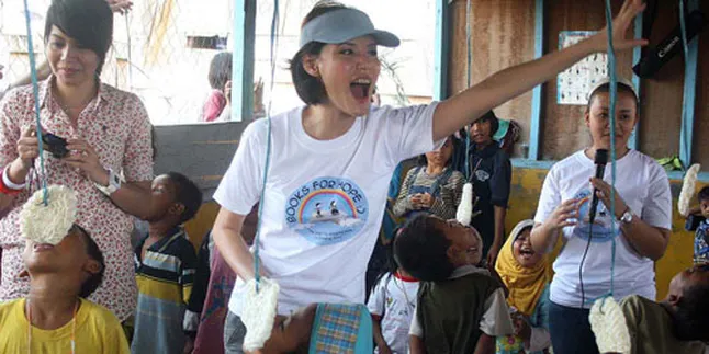 Olga Lidya: Anak-Anak Belum Merdeka!