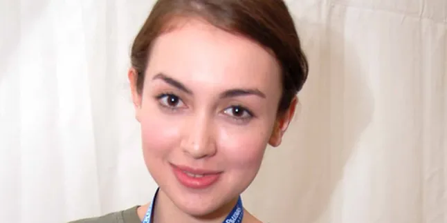 Rianti Cartwright Salurkan Persoalan Dengan Bicara