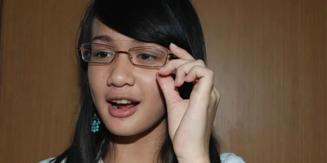 Dhea Imut Pernah Nyungsep Saat Balap Karung Dhea Imut Pernah Nyungsep Saat Balap Karung
