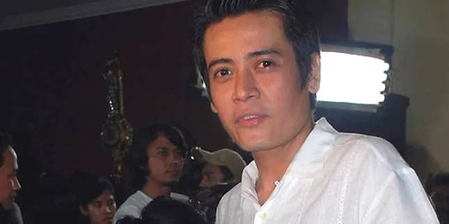 Usai Sidang, Teuku Ryan Dipukul Mertua