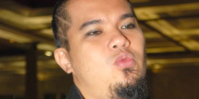 Ahmad Dhani Pakai PS Agar Anak Berpuasa