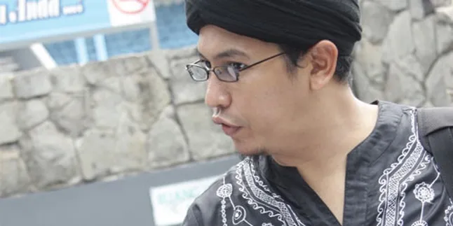 Trans7 Pertemukan Ustad Jeffry Dengan Tiga Band