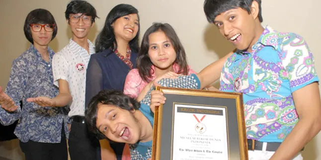 White Shoes and The Couples Company Segera Rilis Album