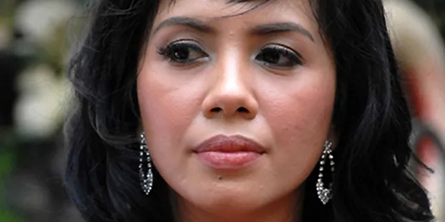 Elisa Diteror Penelepon Gelap