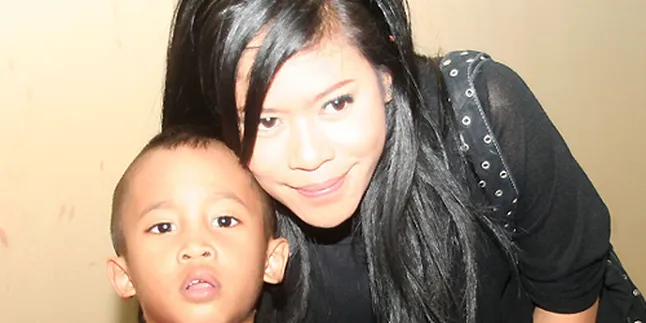 Kikan Kurangi Job di Bulan Ramadhan Demi Anak Kikan Kurangi Job di Bulan Ramadhan Demi Anak