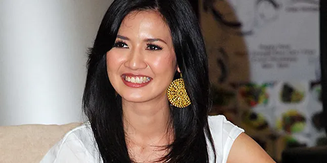 Asti Ananta Tampik Lamaran