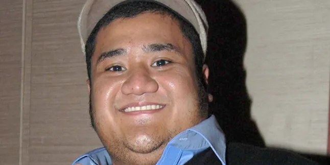 Mike Idol, Menghafal Lagu Sambil Bermain PS