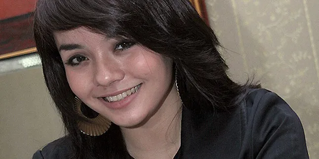 Beda Cara Pandang, Gita Sinaga - Gibran Marten Putus