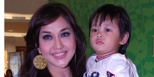 Paramitha Rusady Jaga Perasaan Anak Demi Keluarga