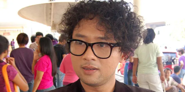 Ronal Tak Bagi - Bagi Angpao