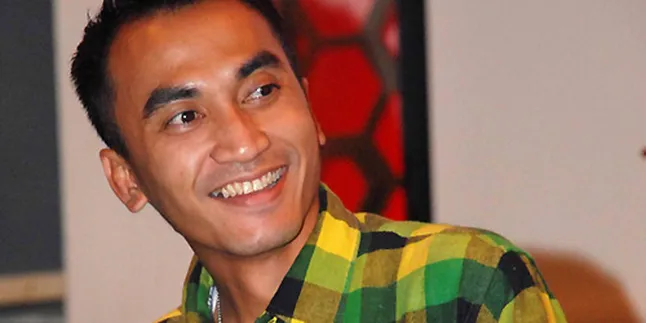 Lebaran, Rico Ceper Ajak Anak Liburan