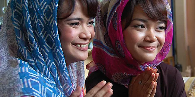Sheza - Shezy Deg-Degan Salaman Dengan SBY