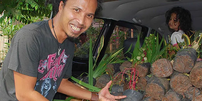 Ipang BIP Doyan Ngurus Tanaman