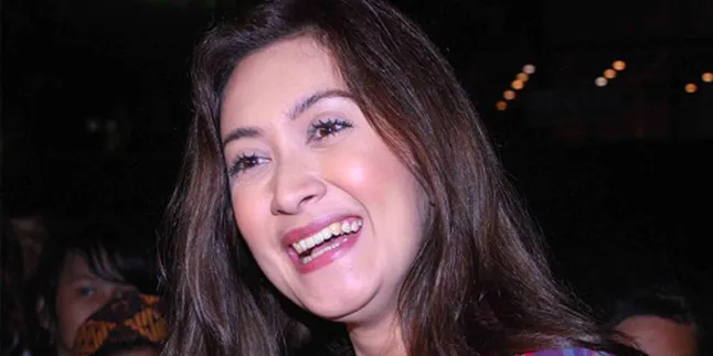 Nafa Urbach Tetap Masak Ketupat dan Opor