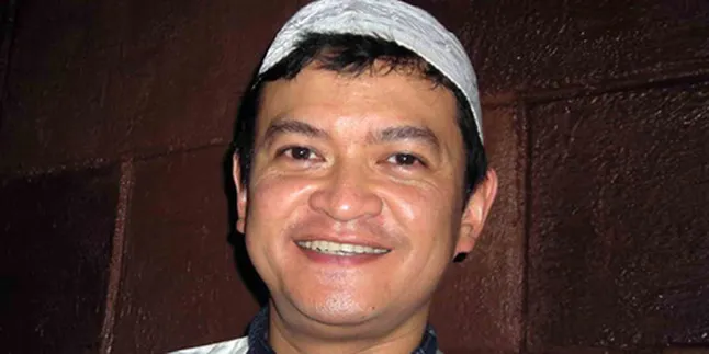 Hedi Yunus Koleksi Puluhan Batik