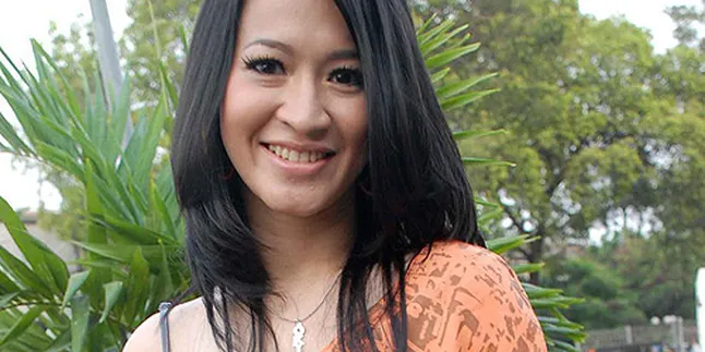 Tahu Pasha ke Australia, Okie Cuek