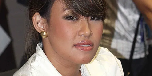 Gagal Damai, Pinkan Dapat Hak Asuh Anak