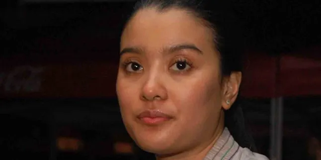 Marcella Zalianty Saksikan Korban Yang Masih Tertimbun