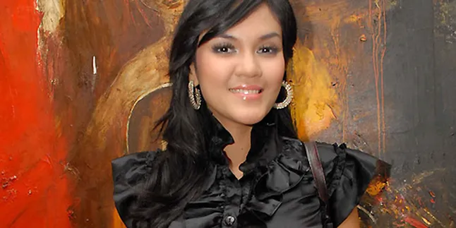 Donna Amelia: Gempa di Indonesia Peringatan Dari Allah