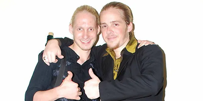 Grup Debu Menebar Cinta di Ambon