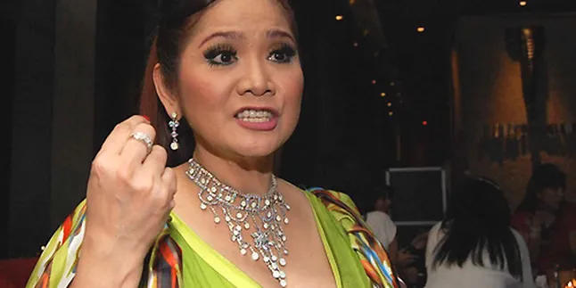 Chrisye Galaukan Hati Istri dan Sahabat