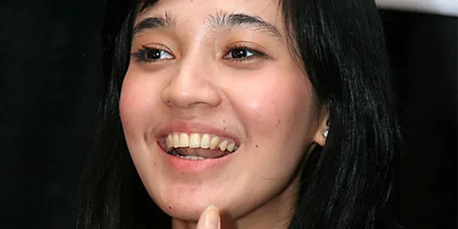 Dhini Aminarti: Yang Salah Harus Minta Maaf Duluan