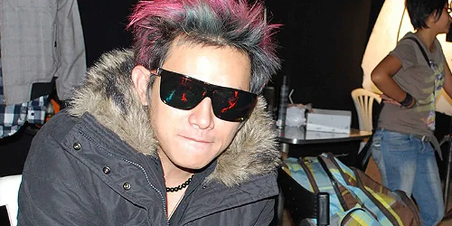 Vicky Nitinegoro Belum Boleh Pulang