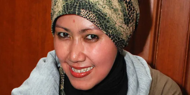 Mel Shandy Pilih Pakai Jilbab Rock N Roll