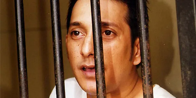 Ibu Tutup Usia, Ibra Azhari Tak Bisa Pulang