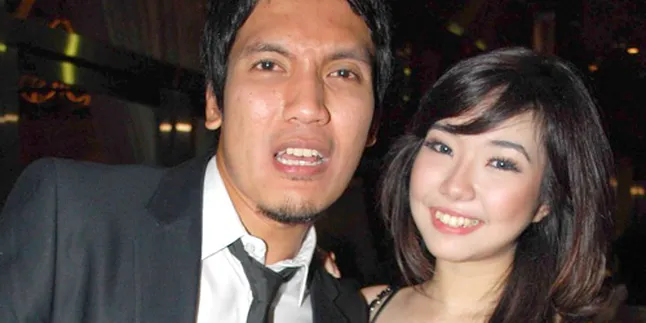 Desta - Gisel Tak Persoalkan Beda Keyakinan Desta - Gisel Tak Persoalkan Beda Keyakinan