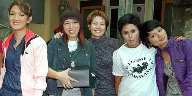 SHE Usung 'TAK SEKEDAR KEMBALI'