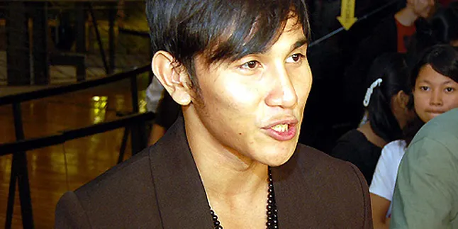 Vino G Bastian Tak Peduli Pacaran Dengan Janda