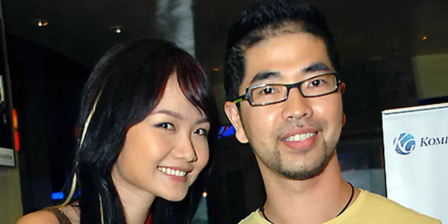 Alena Tunda Momongan Karena Belum Siap