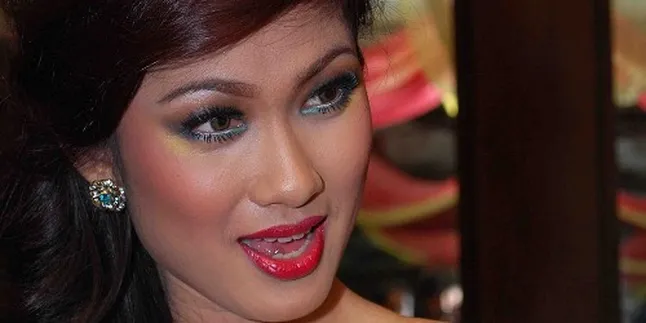 Ayu Diandra, Bawa Mie Instan dan Sambal ke China