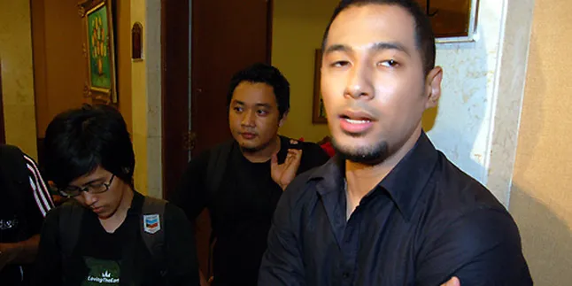 Istri Keguguran, Marcel Tetap Tegar