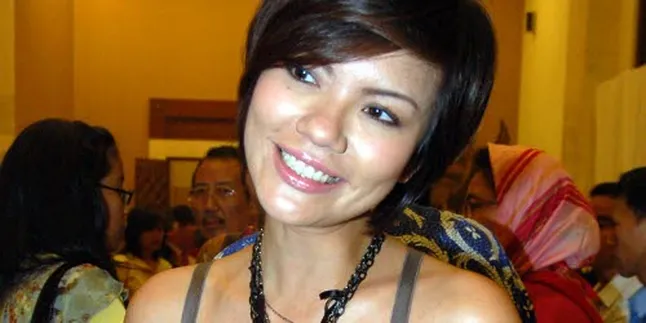 Aline Adita Pacaran Jarak Jauh Dengan Koki