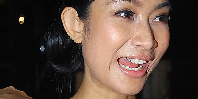 Happy Salma: Dukung KPK!