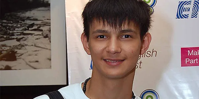 Marcell Darwin Gaet Pramugari Lewat Facebook