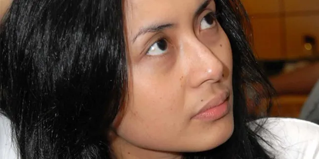 Tina Astari, Pacar Marah Karena Facebook Palsu