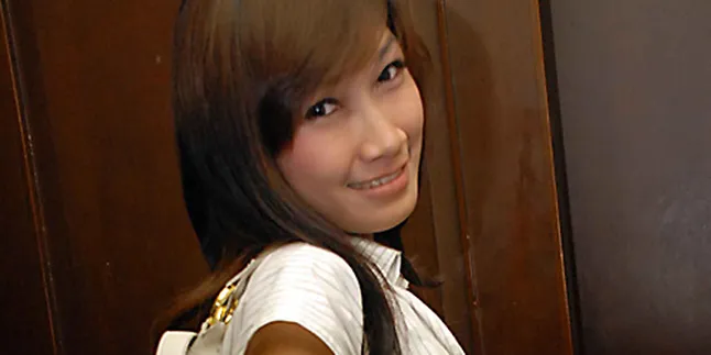 Naima Jadi Produser Grup Band