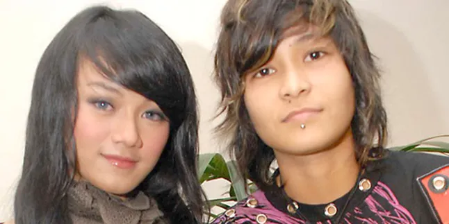 Mitha dan Dara The Virgin, Sama-Sama Sukses dan Punya Mobil