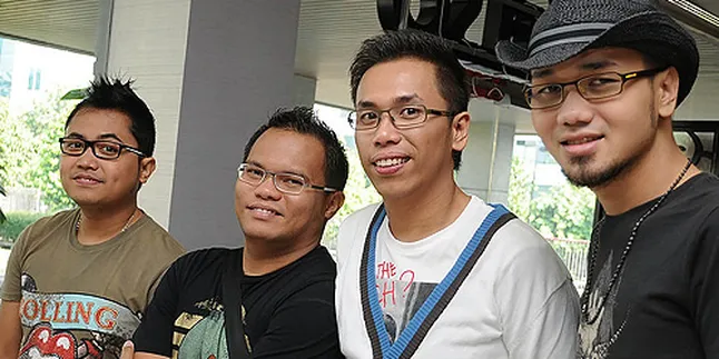 Kay dan Aladin, Band Binaan Kerispatih