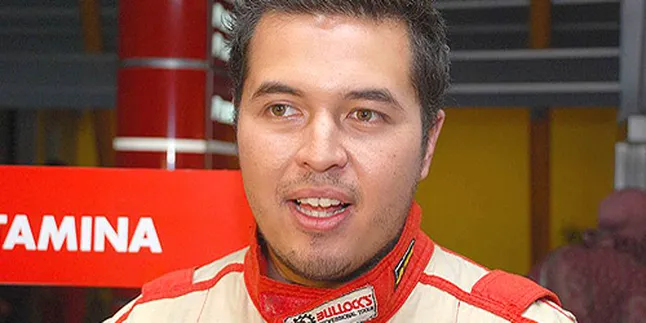 Istri Digosipkan Selingkuh, Rifat Sungkar Ogah Komentar