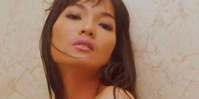 Foto Hot Jenny Cortez Beredar di Internet!